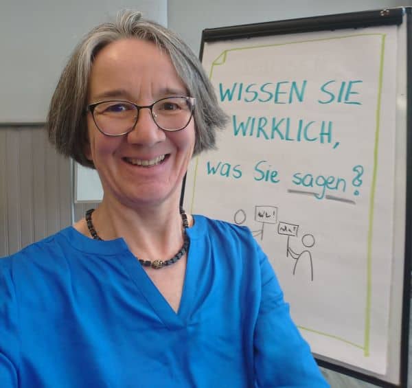 Heike Brandl bei Vortrag